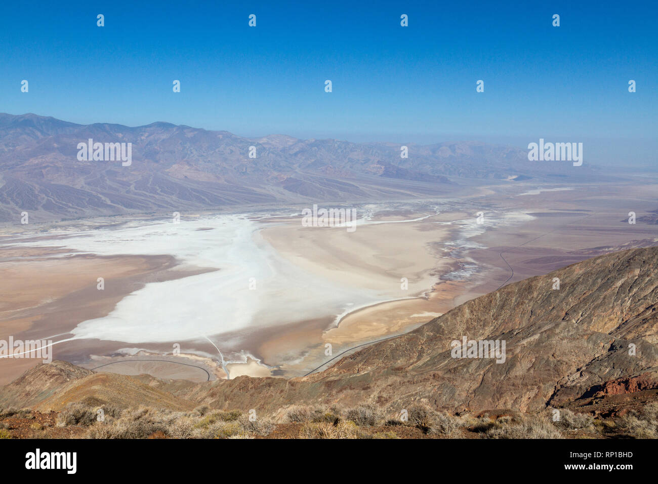 Tôt le matin, voir l'avis de Dantès à environ au nord, la Death Valley National Park, California, United States. Banque D'Images