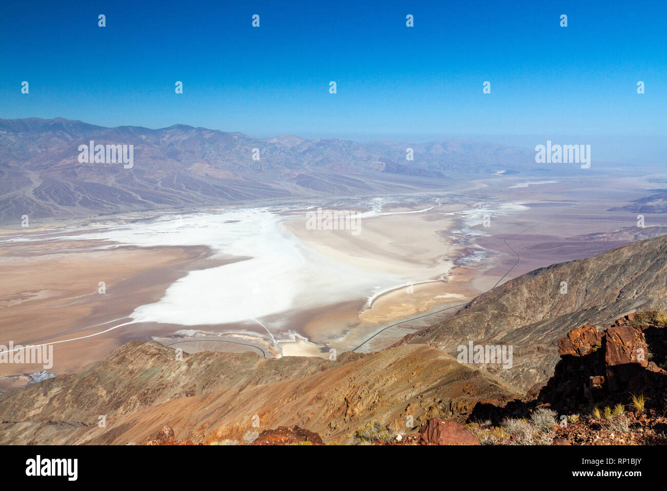 Tôt le matin, voir l'avis de Dantès à environ au nord, la Death Valley National Park, California, United States. Banque D'Images