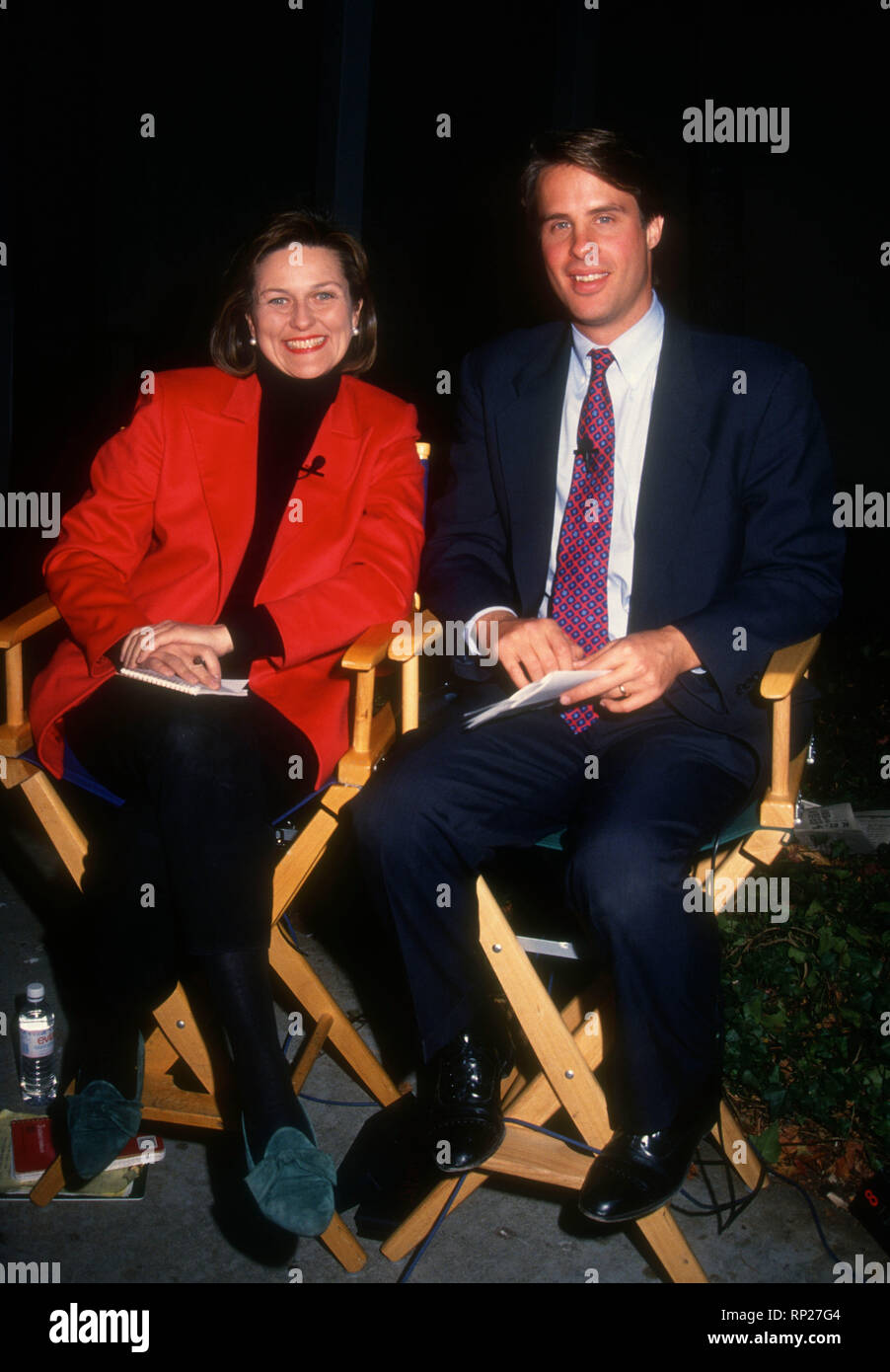 VAN Nuys, CA - le 13 janvier : journaliste Cynthia McFadden et journaliste Terry Moran assister à Erik et Lyle Menendez Procès, juge de la Cour supérieure déclare Stanley Weisberg dans une nullité, Erik Menendez procès le 13 janvier 1994 à Van Nuys Courthouse à Van Nuys, Californie. Photo de Barry King/Alamy Stock Photo Banque D'Images