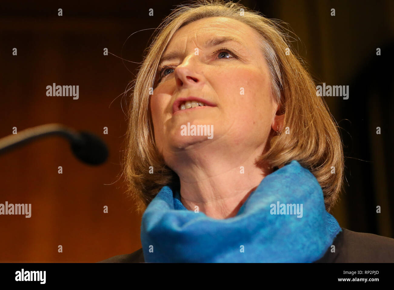 London, UK 19 févr. 2019 - Sarah Wollaston s'exprimant lors de la conférence de presse. Les anciens députés conservateurs Anna Soubry, Sarah Wollaston et Heidi Allen lors de la conférence de presse après avoir quitté le parti pour le Groupe indépendant. Credit : Dinendra Haria/Alamy Live News Banque D'Images