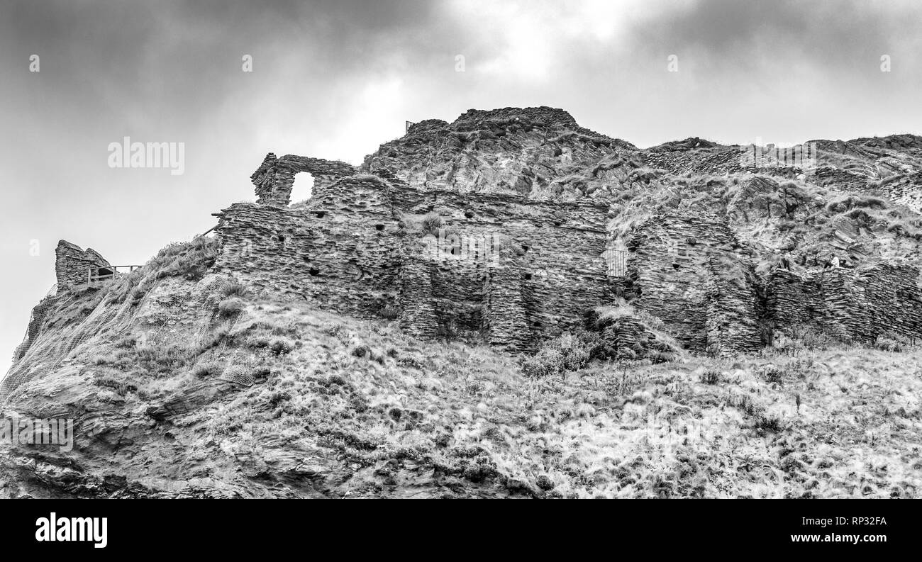 Château de Tintagel en Cornouailles - un site célèbre en Angleterre Banque D'Images