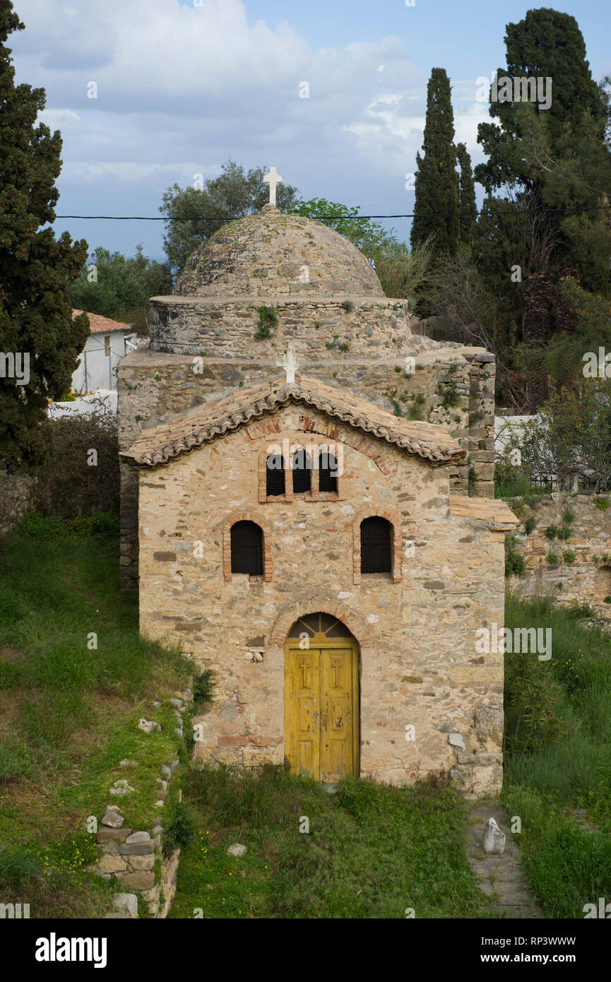 Petite église à l'intérieur du château, Koroni, Grèce Banque D'Images