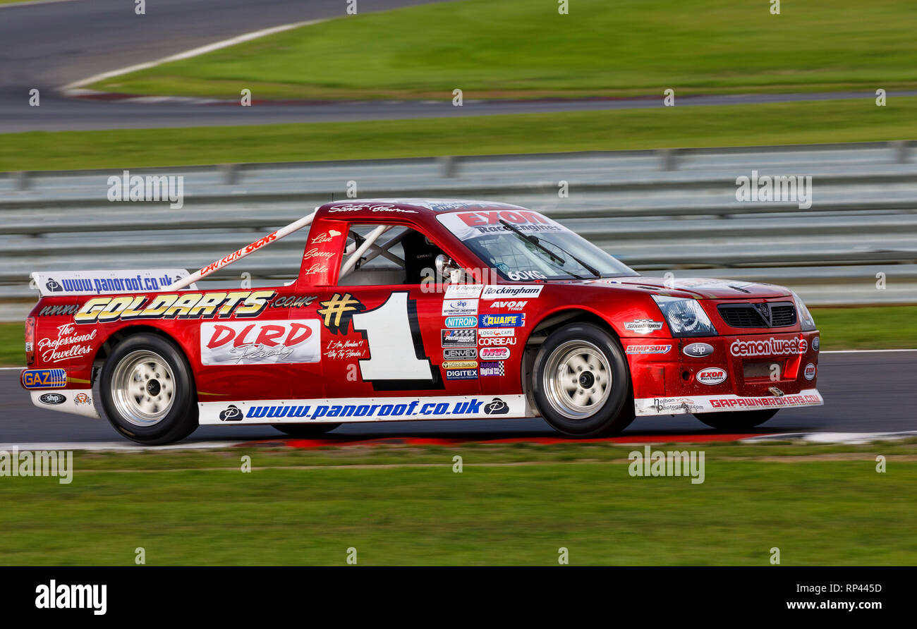 Scott Bourne dans la camionnette Ford 2000 2018 au cours de l'événement de championnat de Snetterton, Norfolk, Royaume-Uni. Banque D'Images