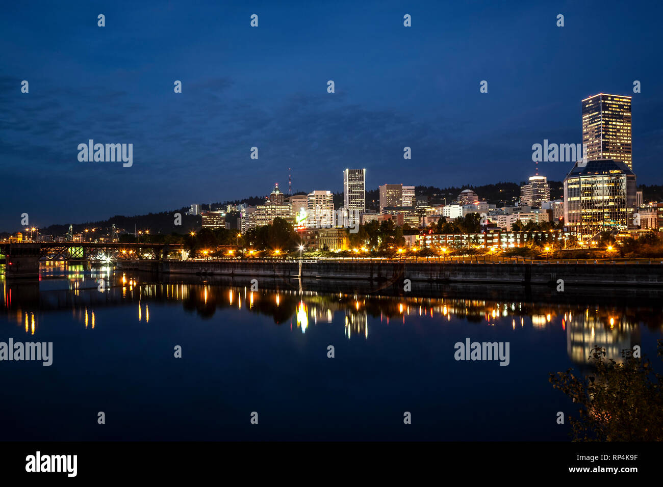 La ville et la rivière Willamette à Portland, Oregon, USA Banque D'Images