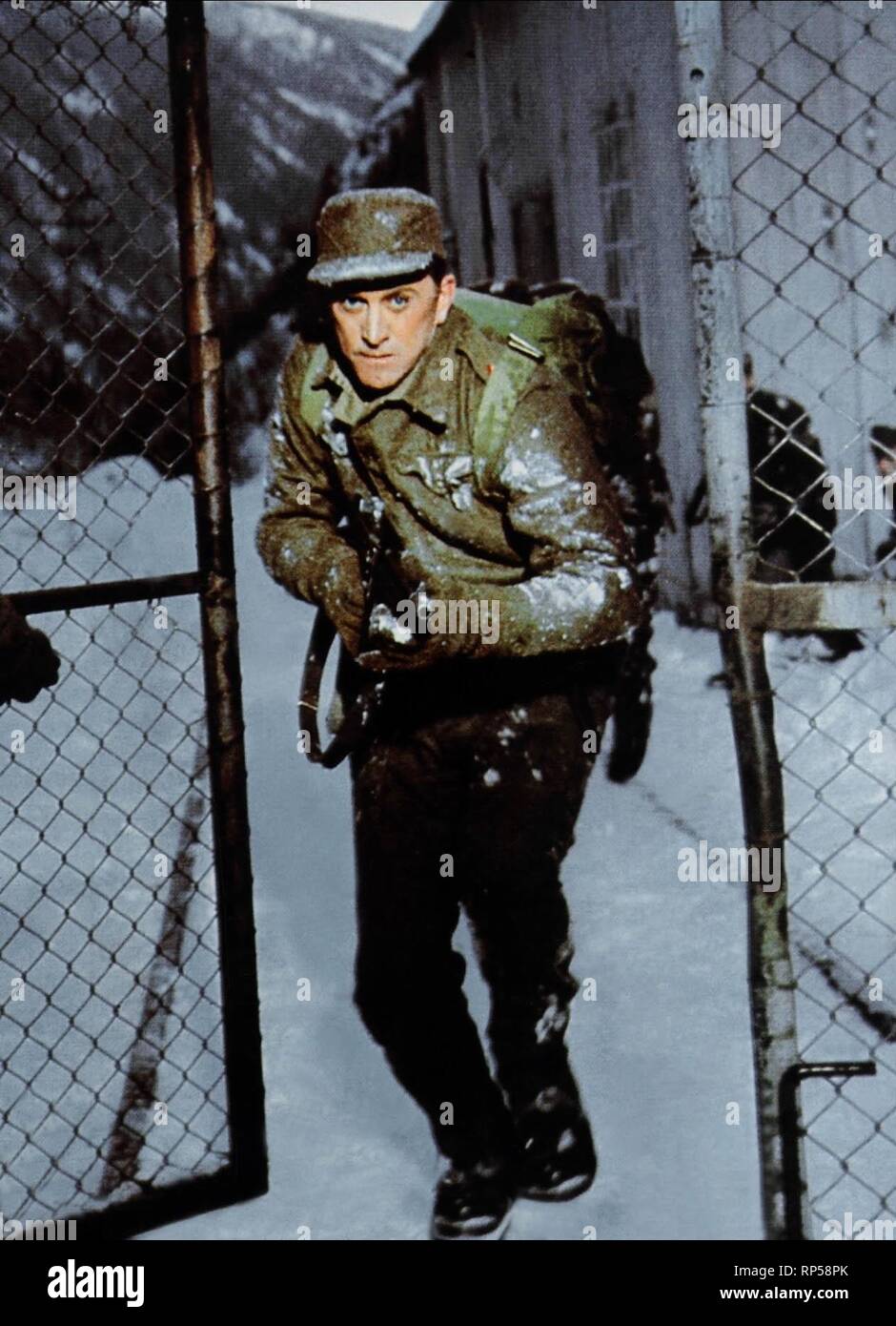 KIRK DOUGLAS, LES HÉROS DE TELEMARK, 1965 Banque D'Images