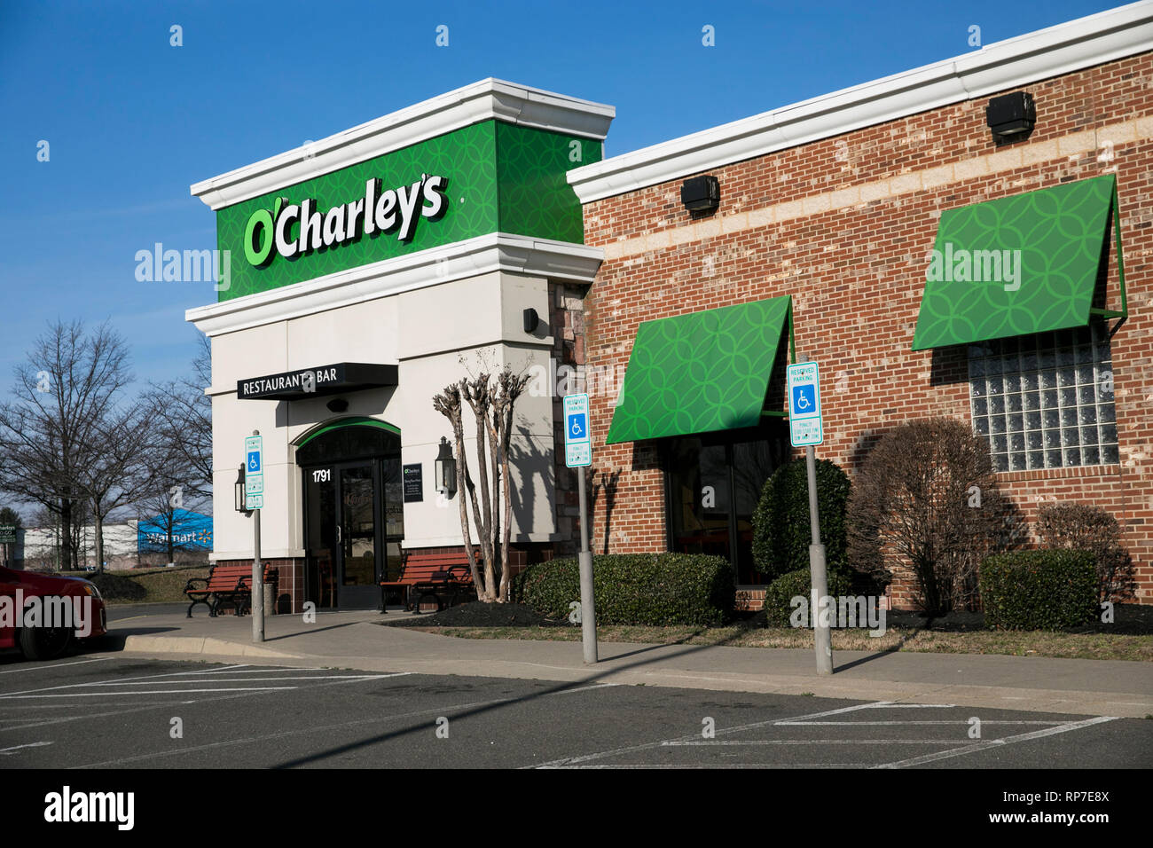 Un logo affiche à l'extérieur d'un O'Charley's restaurant lieu de Fredericksburg, en Virginie, le 19 février 2019. Banque D'Images