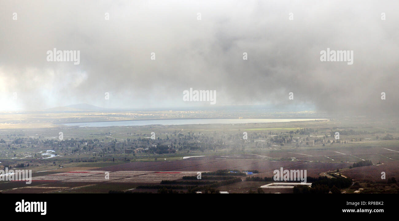 La frontière israélo-syrien que ween de Mont Bental sur les hauteurs du Golan. Banque D'Images