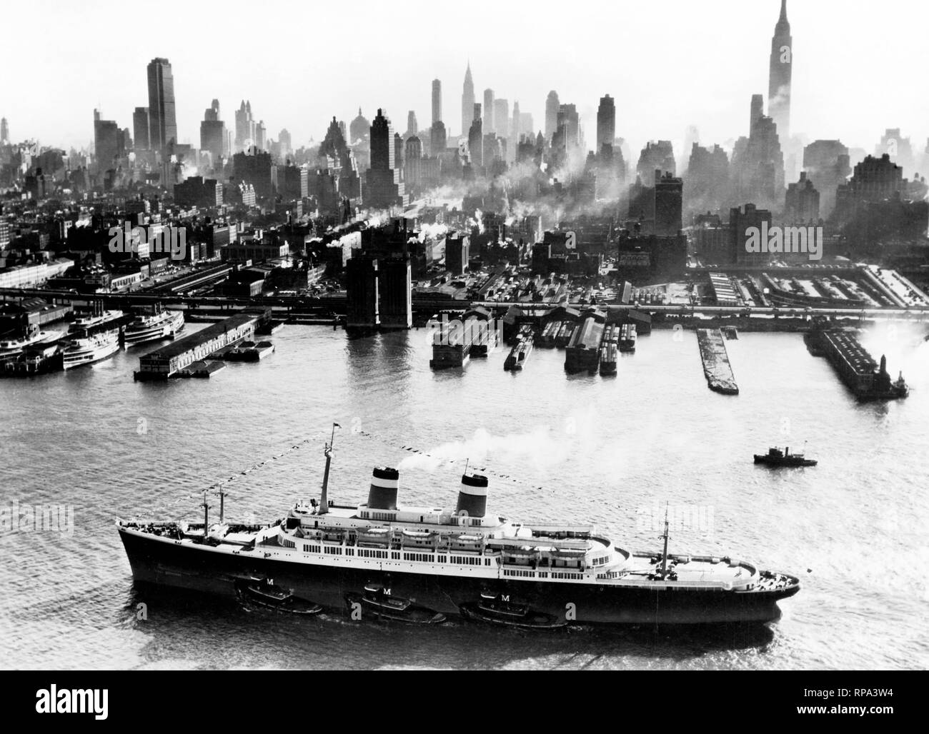 Transatlantic ship new york Banque de photographies et d’images à haute