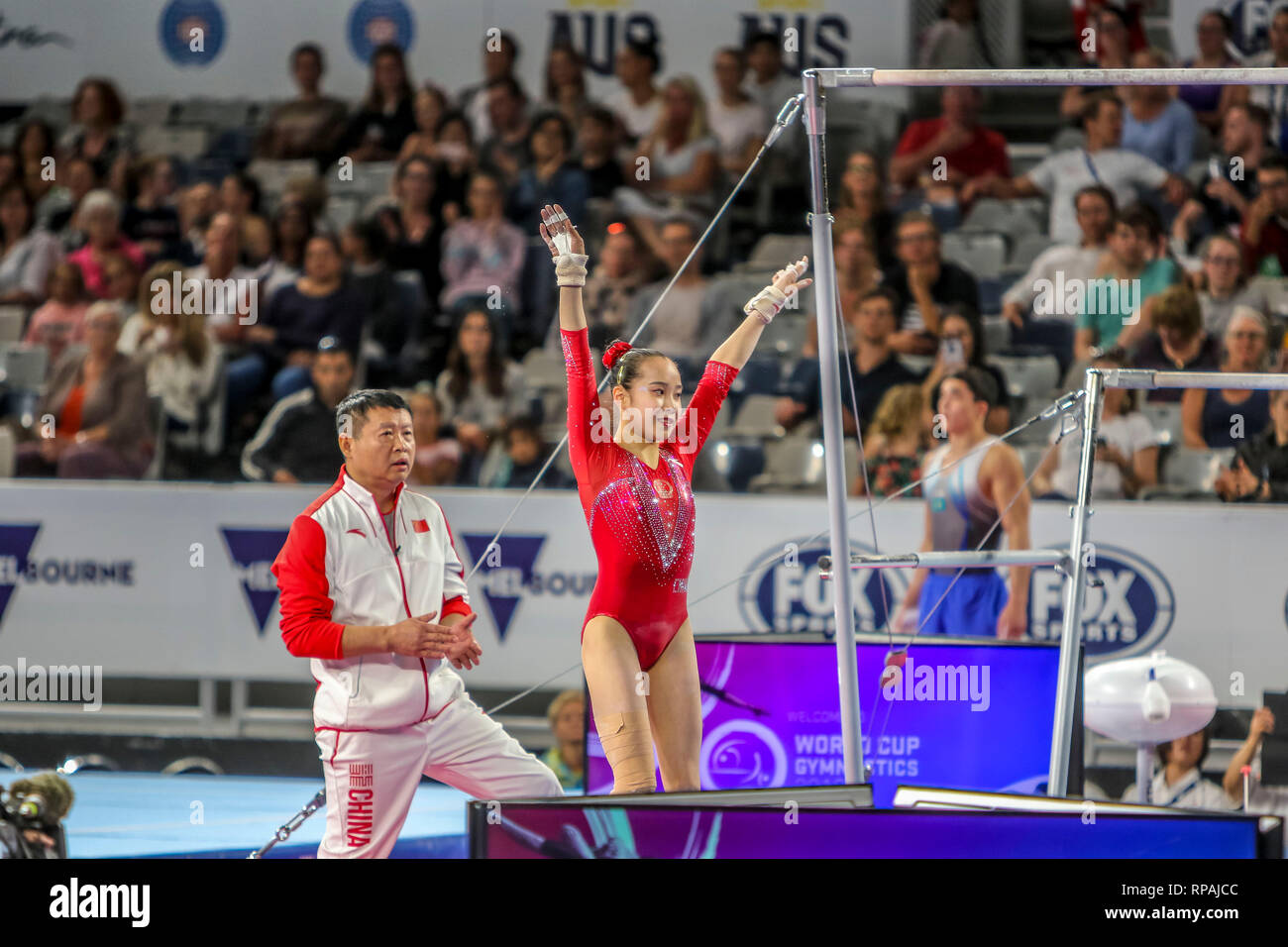 Melbourne, Victoria, Australie. 21 févr. 2019. Coupe du Monde de Gymnastique - Jour 1 qualifications - 21 février 2019 - Aréna de Melbourne, Melbourne, Victoria, Australie.Womens Barres asymétriques Compeditor Ventilateur Yilin représentant le RCS au cours de sa routine. Credit : brett keating/Alamy Live News Banque D'Images