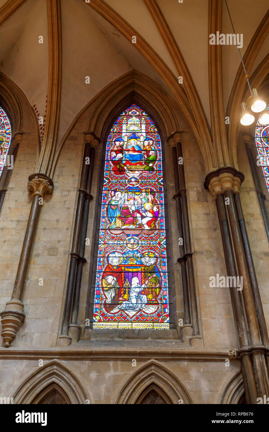 La fenêtre de Boole, ou Fenêtre d'enseignement, de vitraux dans la Cathédrale de Lincoln dans la ville de Lincoln, Lincolnshire, East Midlands, Angleterre, RU Banque D'Images