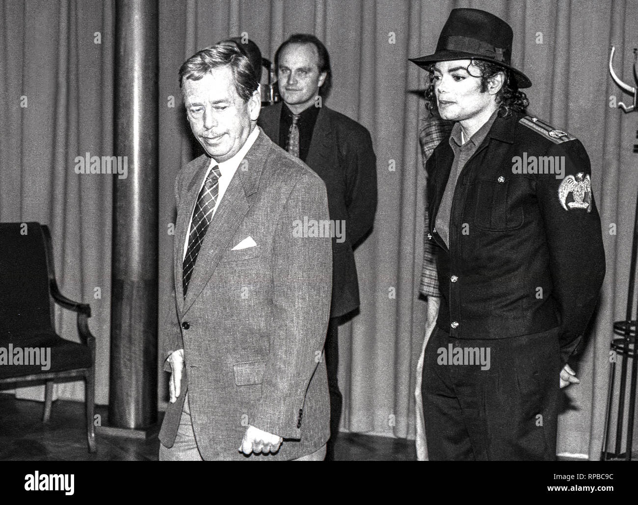 Vaclav Havel et Michael Jackson, 1996, sur le château de Prague Banque D'Images