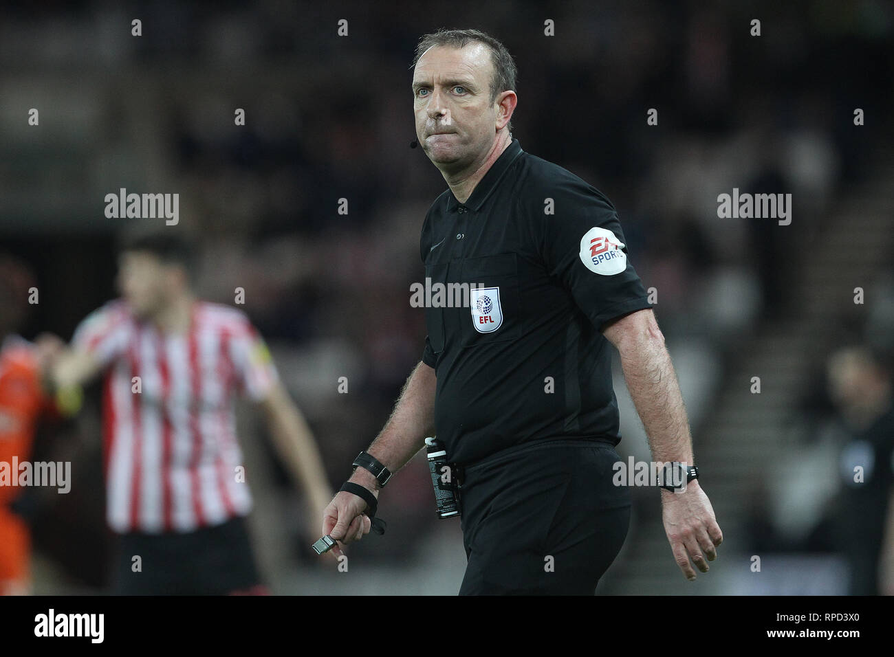 SUNDERLAND, Royaume-Uni. 12ème Février. Carl Boyeson arbitre au cours de la Sky Bet League 1 match entre Sunderland et Blackpool au stade de la lumière, Sunderland, le mardi 12 février 2019. (Crédit : Mark Fletcher | MI News) Banque D'Images