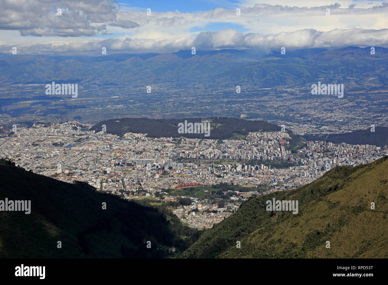 Vue sur Quito du Rucu Pichincha Banque D'Images