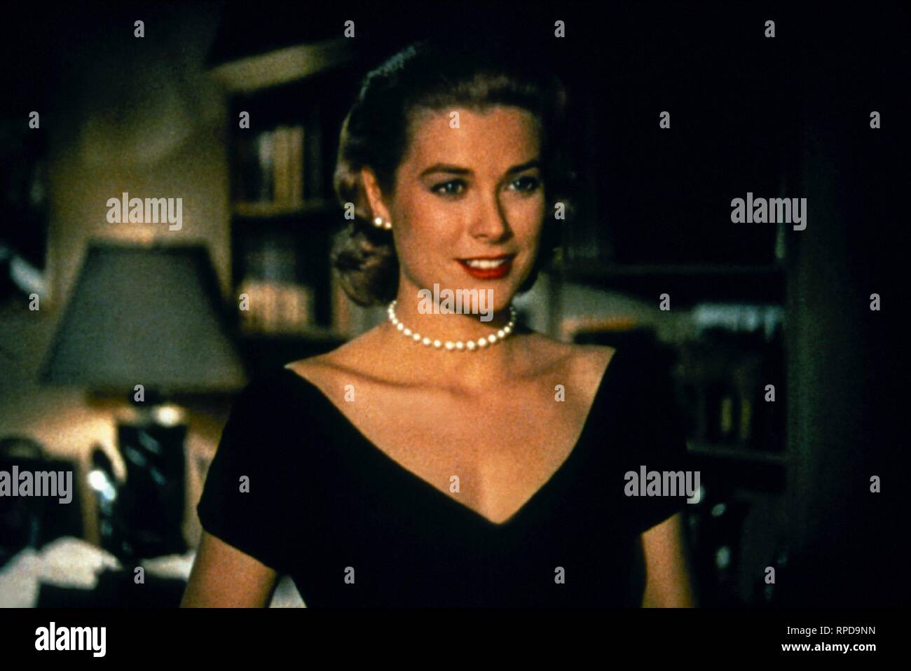 GRACE KELLY, LA VITRE ARRIÈRE, 1954 Banque D'Images GRACE KELLY, LA VITRE ARRIÈRE, 1954 Banque D'Images