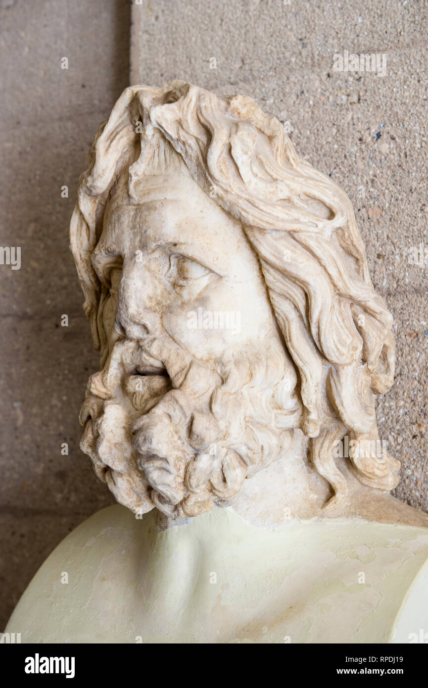 Statue, Musée archéologique d'Ancienne Corinthe, Corinthe, Grèce Banque D'Images
