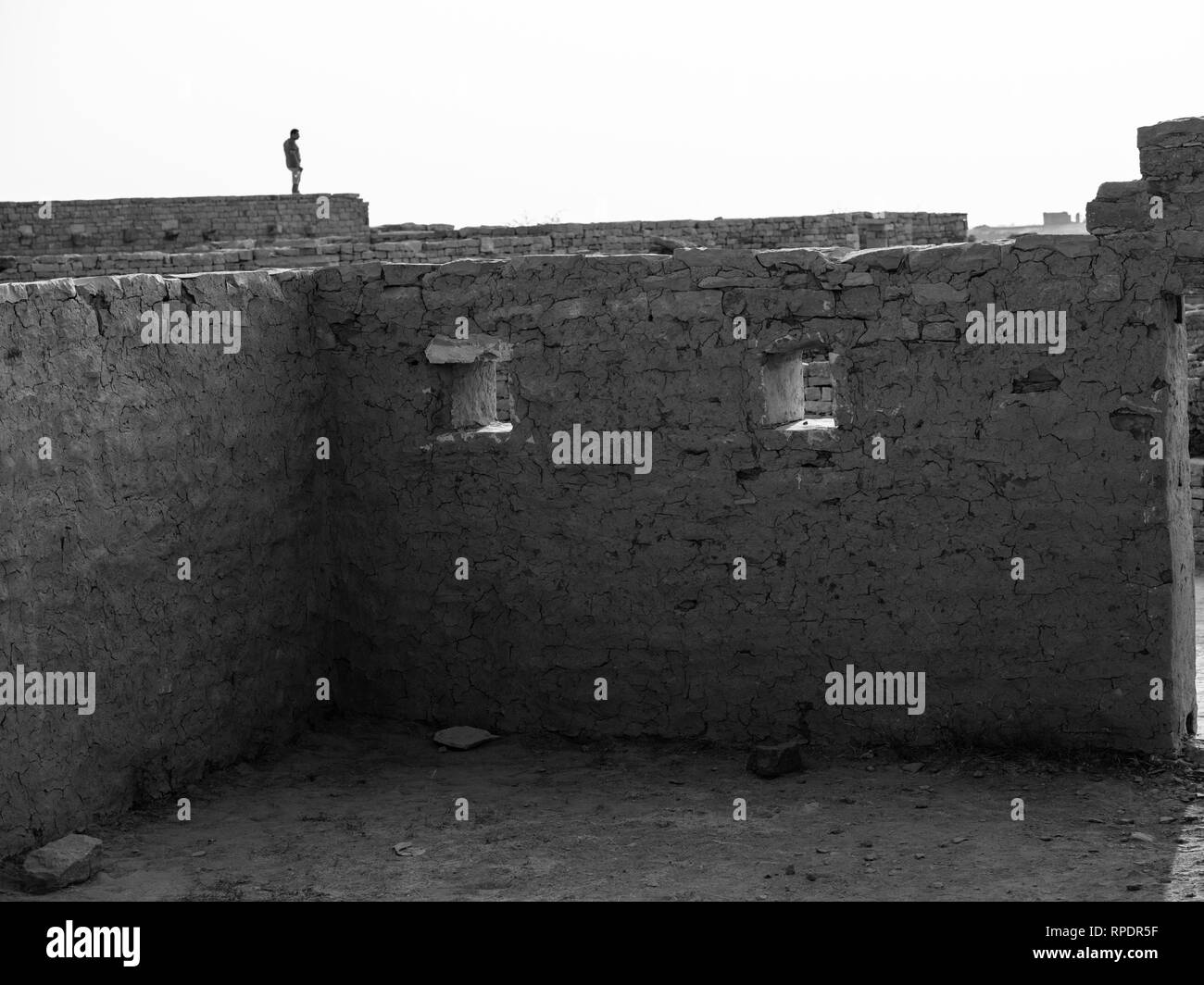En construction Kuldhara - un village abandonné dans la région de Jaisalmer, Jaisalmer, Inde District Banque D'Images