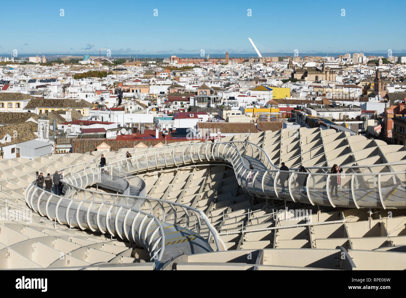 Le Metropol parasol, une des plus grandes structures en bois jamais construit dans la ville espagnole de Séville, Andalousie Banque D'Images