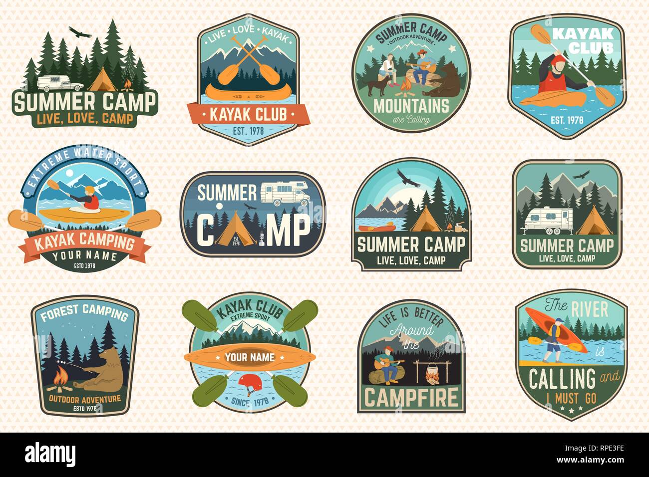 Jeu de summer camp, canot et kayak club de badges. Vecteur. Pour le patch, timbre. Conception avec camping, montagne, rivière, American Indian et kayakiste silhouette. Camp extrême et à l'eau kayak sport patches Illustration de Vecteur