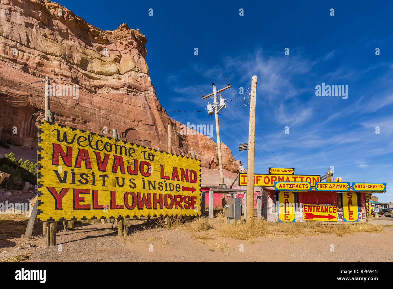 Chef Yellowhorse Trading Post le long de la bande de postes de traite et des boutiques de souvenirs dans Lupton le long de l'historique Route 66, Arizona, USA [pas de biens relea Banque D'Images