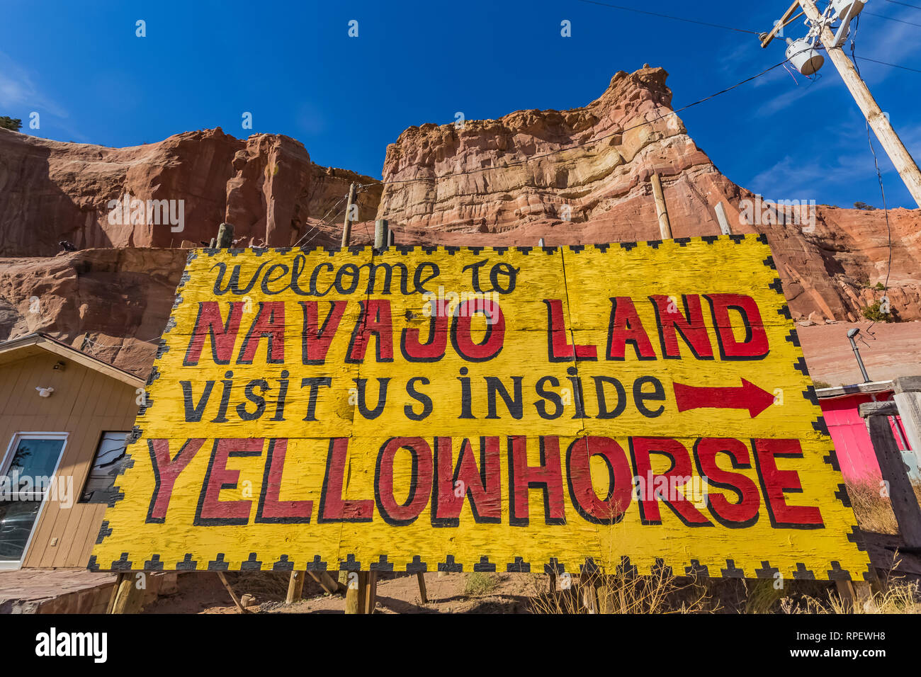 Chef Yellowhorse Trading Post le long de la bande de postes de traite et des boutiques de souvenirs dans Lupton le long de l'historique Route 66, Arizona, USA [pas de biens relea Banque D'Images