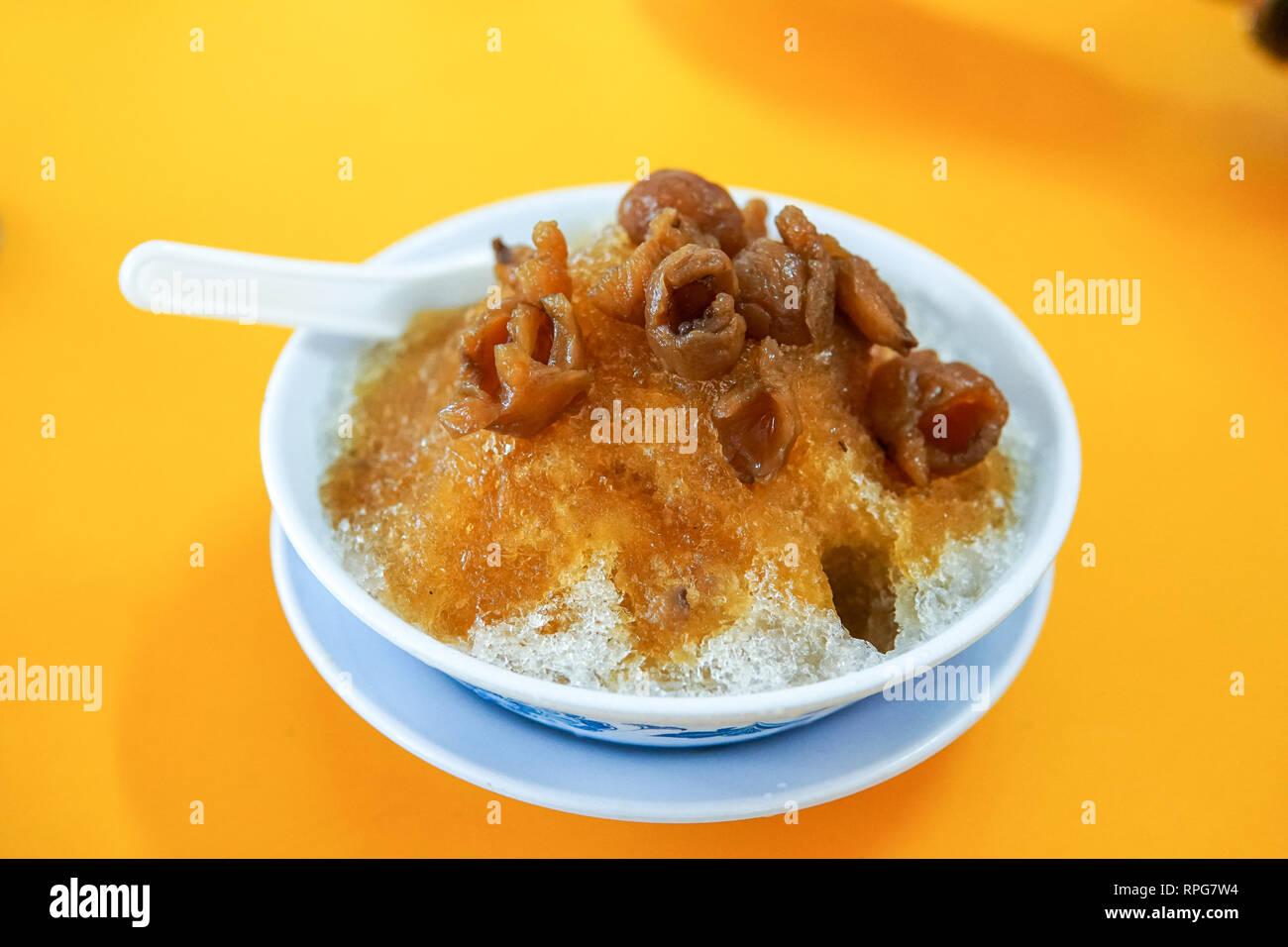 Longane Séché des fruits sur glace rasage, un célèbre dessert de la Malaisie. -Droit Banque D'Images