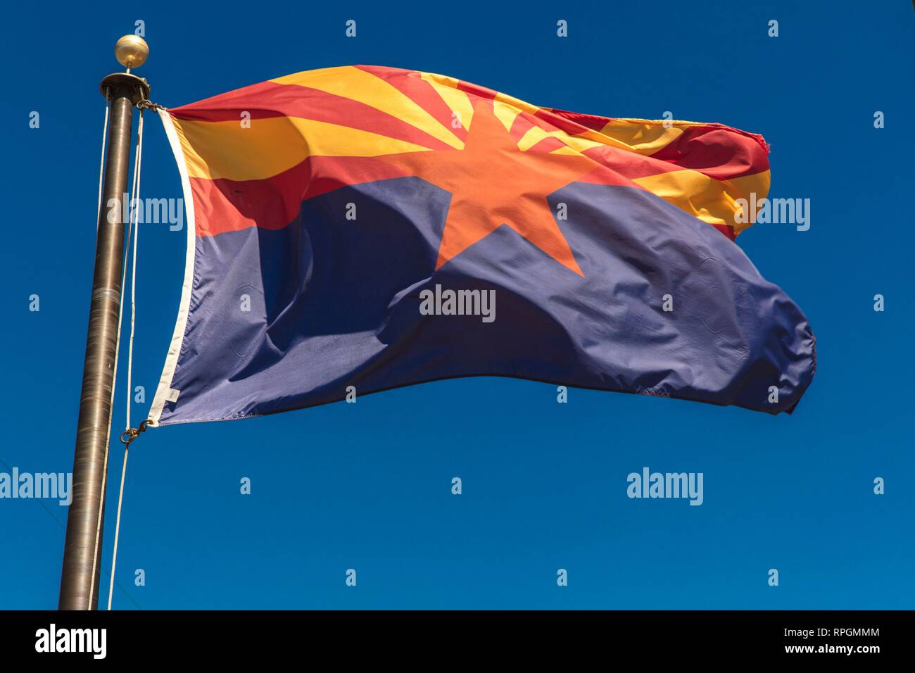 Arizona Arizona en vagues, drapeau bleu ciel en Arizona Banque D'Images