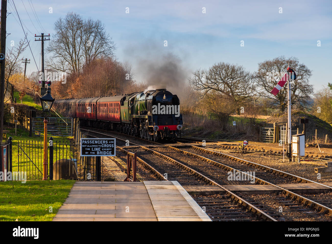 Des trains à vapeur sur la Severn Valley Railway dans le village pittoresque de Arley dans le Worcestershire, Royaume-Uni. Prise le 21 février 2019 Banque D'Images