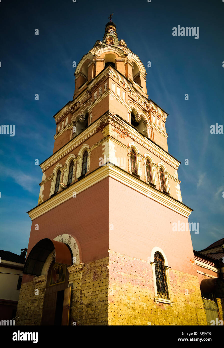 Vue extérieure à Trinity Temple dans oznobishino dans la région de Moscou, Russie Banque D'Images