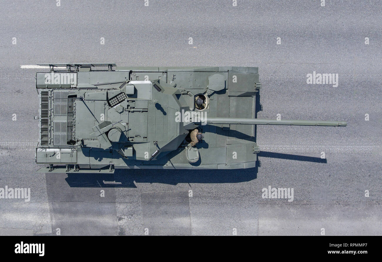Le 9 mai 2018. Réservoir T-14 Armata renvoie de la Place Rouge après la revue de la Victoire, vue de dessus. Banque D'Images