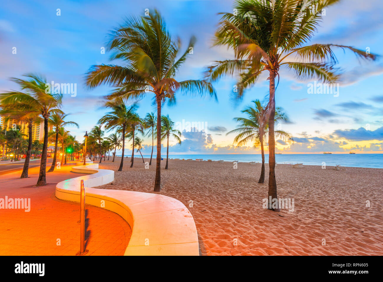 Fort Lauderdale, Floride, USA beach life et tour de garde au lever du soleil. Banque D'Images