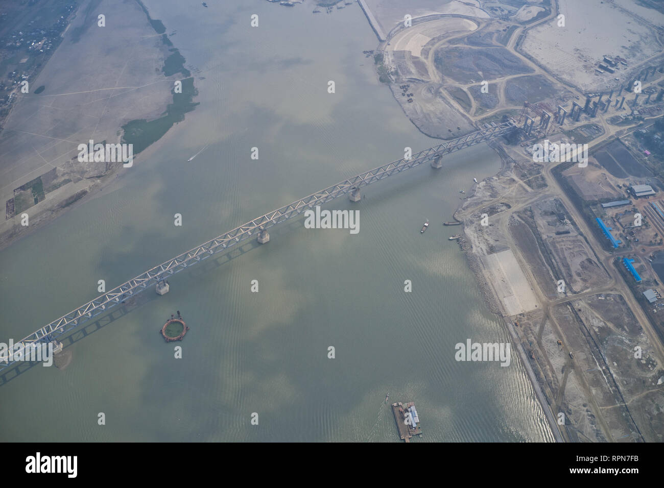 65 construction de pont Padma complète Photo Stock Alamy