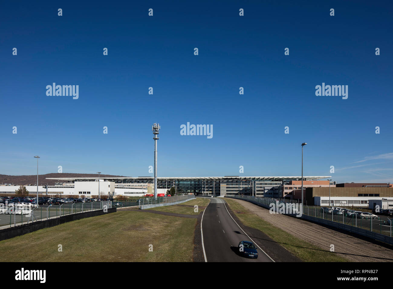 Approche de la construction complexe. Centre de recherche du campus Urbalad, Michelin, Cebazat, France. Architecte : Chaix & Morel et associés, 2018. Banque D'Images