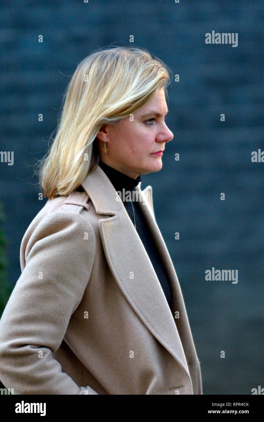 Justine Greening député (Con : Putney) quitter Downing Street après une rencontre avec le premier ministre le jour où elle a été répandu pour être vu resigni Banque D'Images