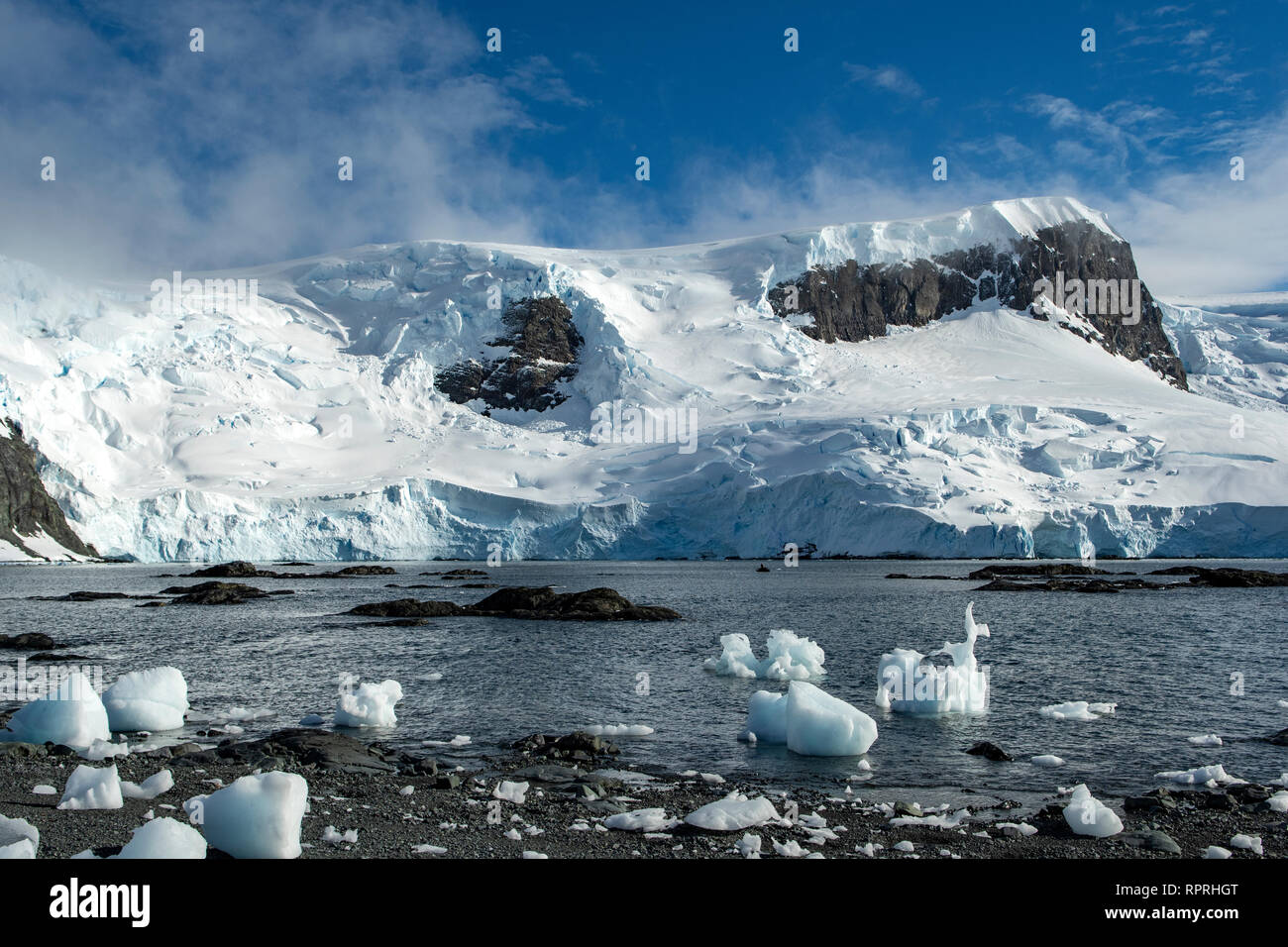 Des falaises de glace glaciaire à Mikkelsen Harbour Banque D'Images
