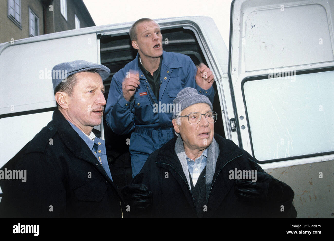 DAS GESTÄNDNIS Autriche / 1996 / Kitty Kino / HUBERT KRAMAR (Degner), GEORG FRIEDRICH (Günther), WALTER REYER (Dr Feldmann) im Kinofilm : 'Das Geständnis', 1996. 39734/#  / Überschrift : DAS GESTÄNDNIS / Autriche 1996 Banque D'Images