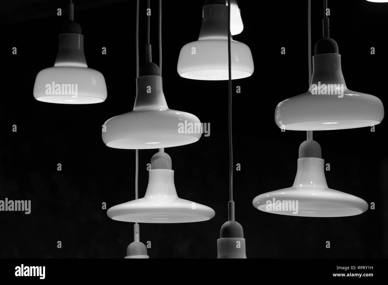 Divers lampes lumineuses - image en noir et blanc Banque D'Images