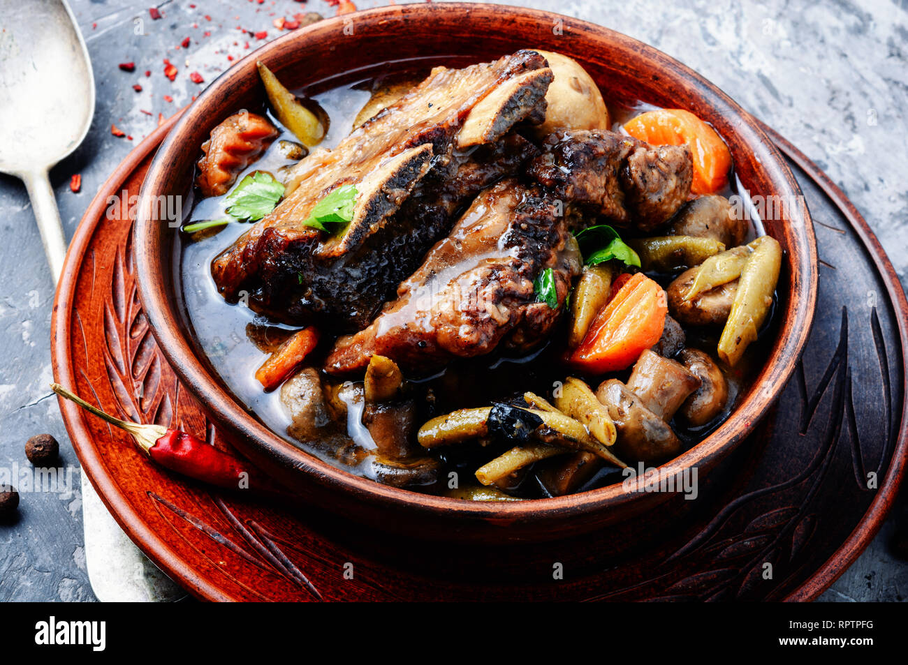 Boeuf bourguignon - la cuisine française classique.Boeuf Bourguignon ragou Banque D'Images
