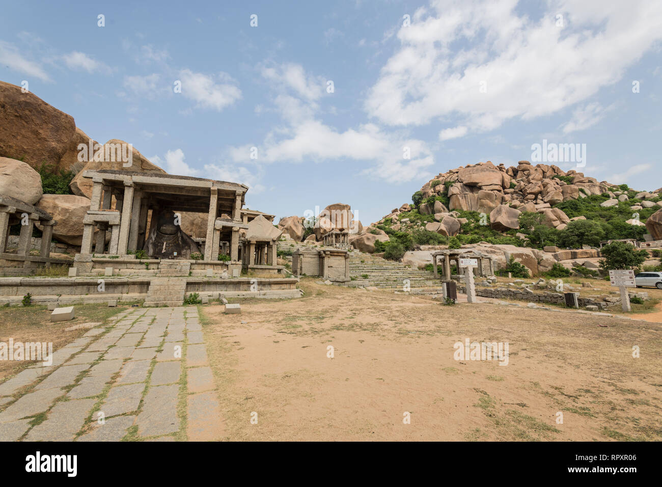 Le pavillon du marché en face du temple de Virupaksha Shri Hampi, Inde Banque D'Images