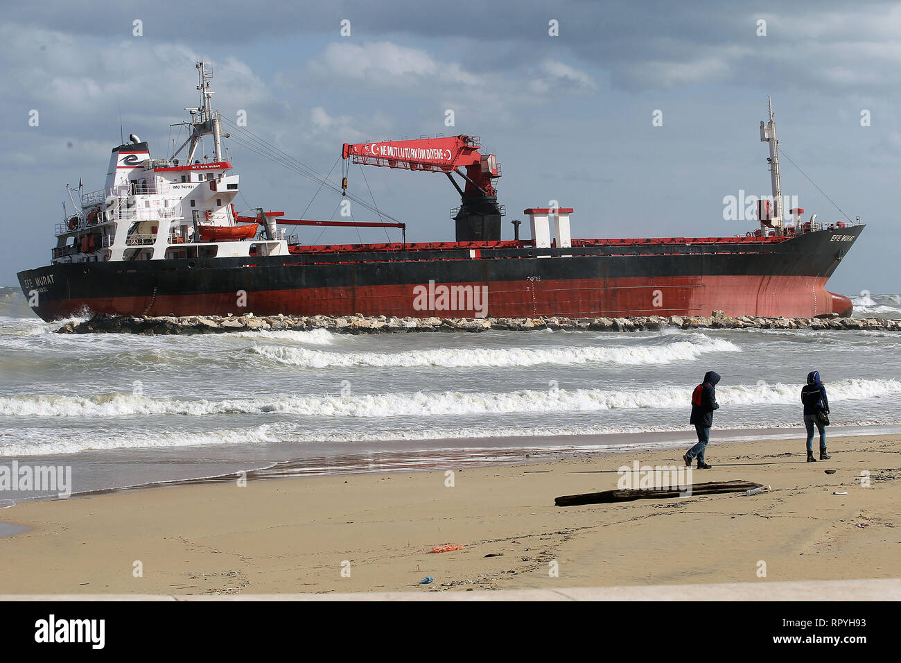 Foto Donato Fasano - LaPresse 23 02 2019 - Bari Cronaca Una nave mercantile  turca spinta dalle raffiche di Vento e della mareggiata tr &# xe8 ; arenata  sul litorale sud di