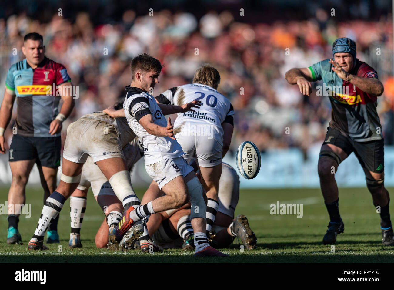 Londres, Royaume-Uni. Feb 23, 2019. Andy Uren de Bristol porte en action au cours de Premiership match Gallagher entre Harlequins et Bristol au Twickenham Stoop le Samedi, 23 février 2019. Londres en Angleterre. (Usage éditorial uniquement, licence requise pour un usage commercial. Aucune utilisation de pari, de jeux ou d'un seul club/ligue/dvd publications.) Crédit : Taka G Wu/Alamy News Crédit : Taka Wu/Alamy Live News Banque D'Images