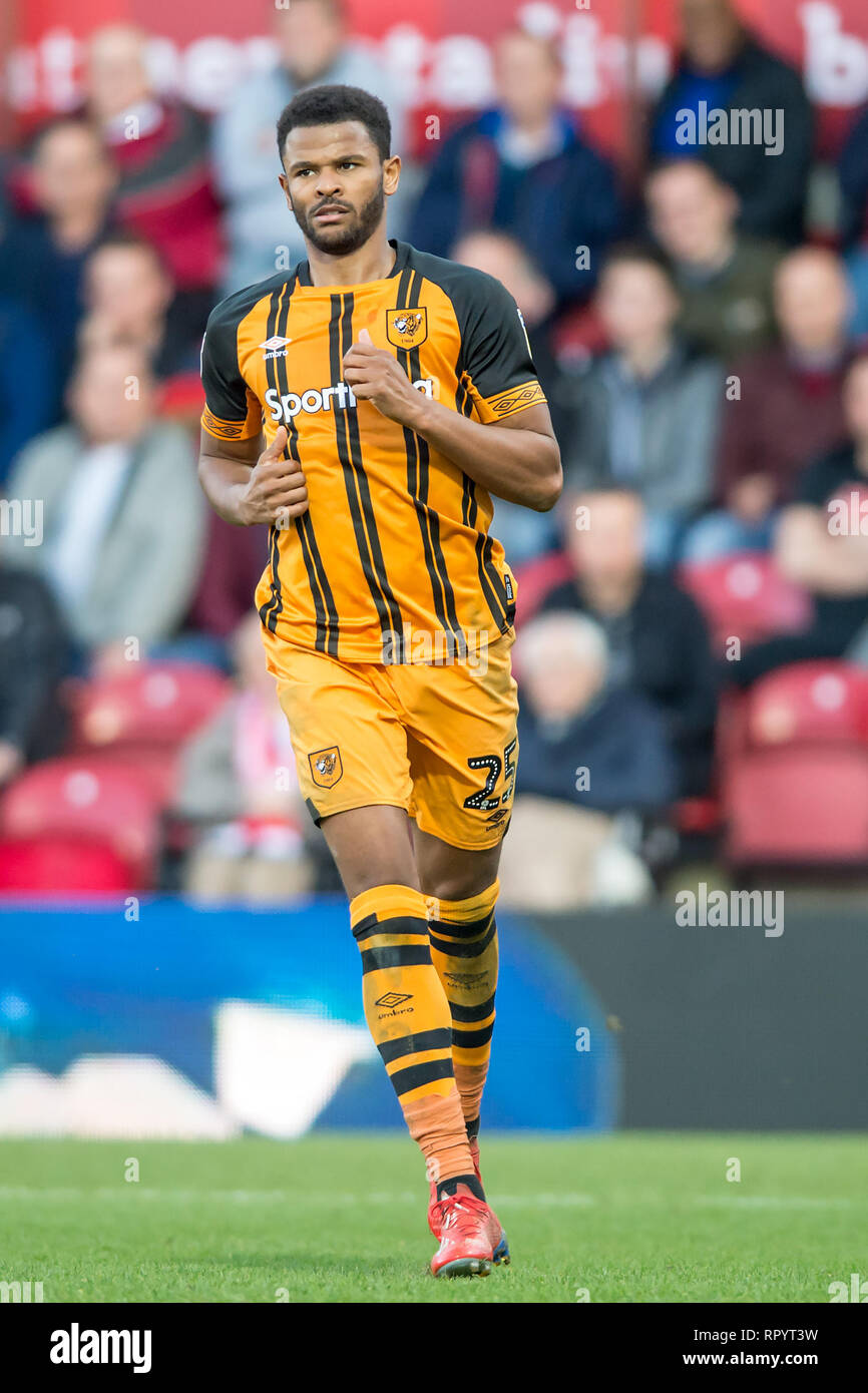 Londres, Royaume-Uni. Feb 23, 2019. Fraizer Campbell, de la ville de coque au cours de l'EFL Sky Bet Championship match entre Brentford et ville de coque à Griffin Park, Londres, Angleterre le 23 février 2019. Photo par Salvio Calabrese. Usage éditorial uniquement, licence requise pour un usage commercial. Aucune utilisation de pari, de jeux ou d'un seul club/ligue/dvd publications. Credit : UK Sports Photos Ltd/Alamy Live News Banque D'Images