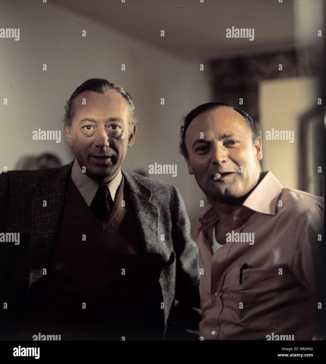 DERRICK / Mitternachtsbus / Theodor Grädler BRD 1974 Bild : Horst Tappert (Derrick), WERNER KREINDL (Oskar Holler) / 8406 Überschrift : DERRICK / BRD 1974 Banque D'Images