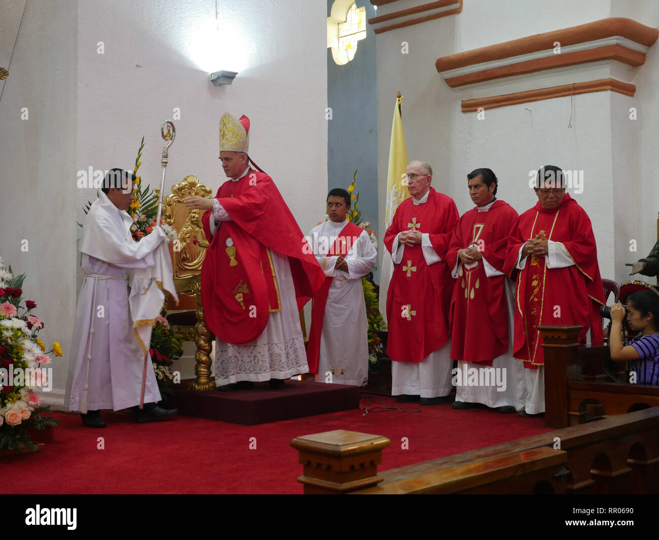 GUATEMALA concernant la cérémonie de béatification du Père Francis Aplas Stanley Rother, qui a été assassiné en 1981, à Santiago de Atitlan. Sainte Messe sur SEP 23ème qui a coïncidé avec la béatification en cours dans l'Oklahoma. Banque D'Images