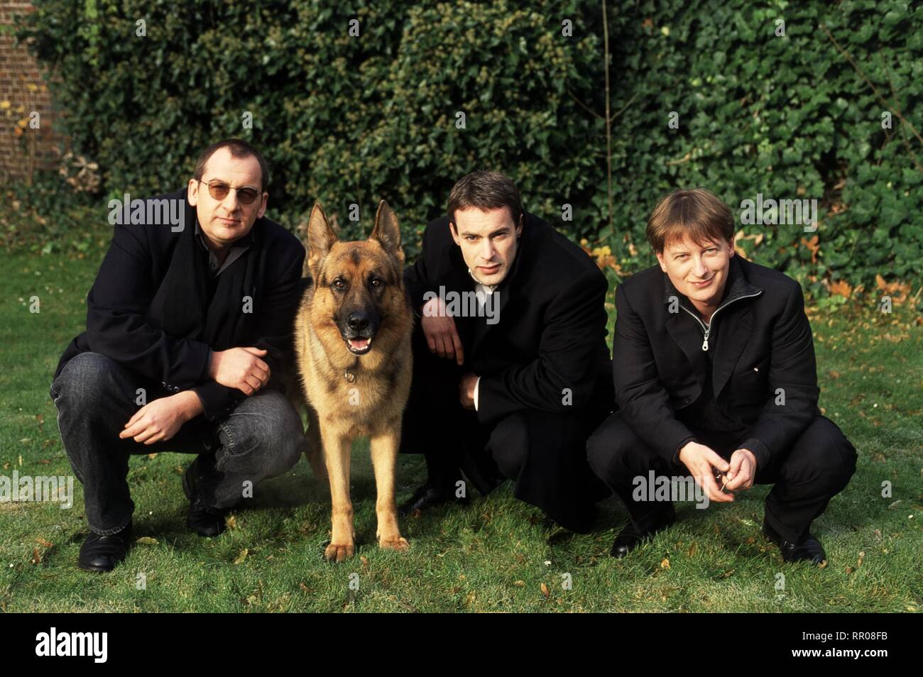 KOMMISSAR REX / Blinde Wut D 1998 / Olaf Kreinsen WOLF BACHOFNER, REX, GEDEON BURKHARD, HEINZ WEIXELBRAUN C42372 / Überschrift : KOMMISSAR REX / D 1998 Banque D'Images