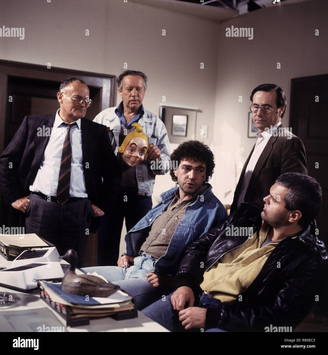 SOKO 5113 / Göttmann gibt nicht auf / Kai Borsche / Karl Göttmann (WERNER KREINDL), Jürgen Sudmann (HEINZ BAUMANN), (ALEXANDER ERTELT), Horst Schickl (WILFRIED KLAUS), IMRE LASZLO (KIS) - Folge : Göttmann gibt nicht auf / Überschrift : SOKO 5113 Banque D'Images