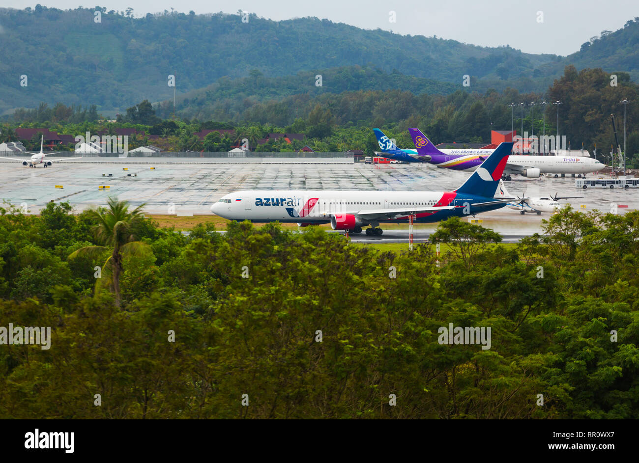 Prêt pour le décollage du Boeing 767 Banque D'Images