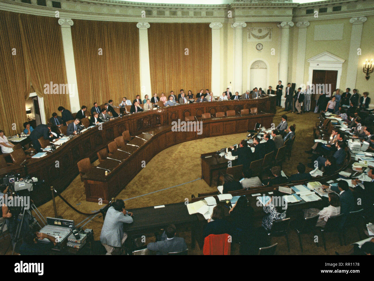 Un comité mixte du Sénat et de la Chambre la réforme fiscale audience dans la salle du comité des voies et moyens dans le bureau Maison Builoding Longworth en juillet 1986. Photo par Dennis Brack Banque D'Images