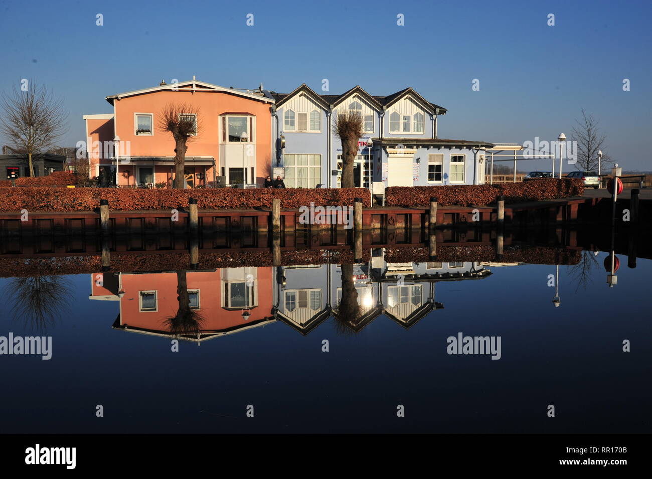 Häuser am Hafen Zingst Banque D'Images