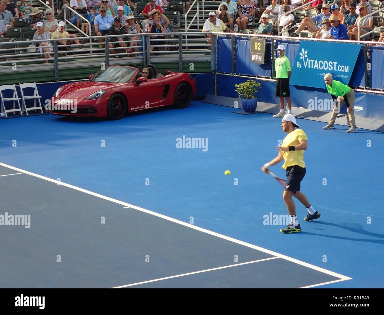 Delray Beach, Floride/USA - 24 Février 2019 : Radu Albot jouer au tennis à Delray Beach Ouvert, 24 févr. 2019 Banque D'Images