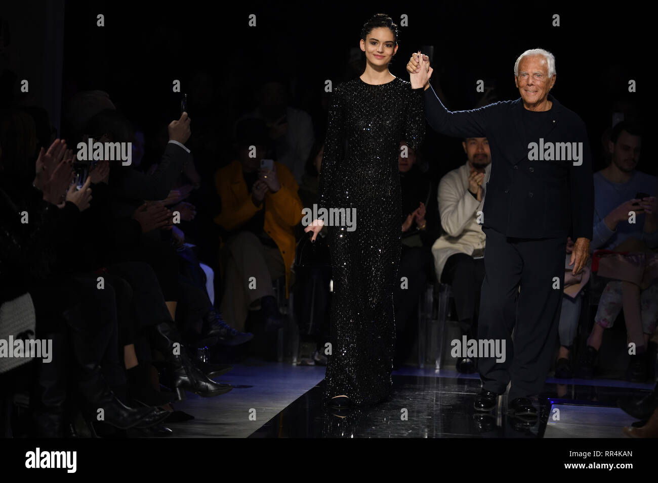 Foto Matteo Rossetti / LaPresse 23 febbraio 2019 Milano, ITALIA Milano Fashion Week autunno inverno 2019 / 2020 Nella foto : lo stilista Giorgio Armani Photo Matteo Rossetti / LaPresse février 23 mars, 2019 Milan, Italie Milan Fashion week à la photo : Giorgio Armani Banque D'Images